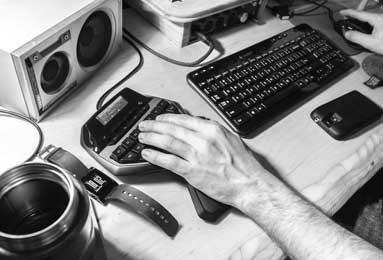 8人离队决绝！套现1亿英镑，曼联重建能否破局？